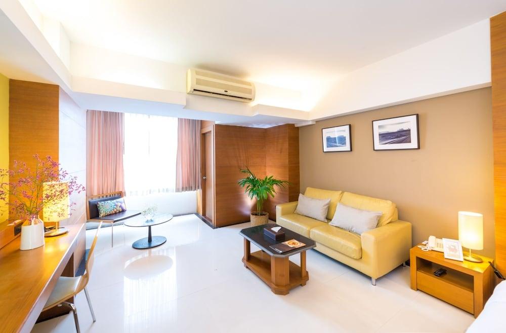 Laemtong Serviced Apartment Si Racha Exterior photo
